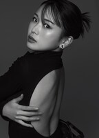 平井美葉（BEYOOOOONDS）写真集「be-lief」より。