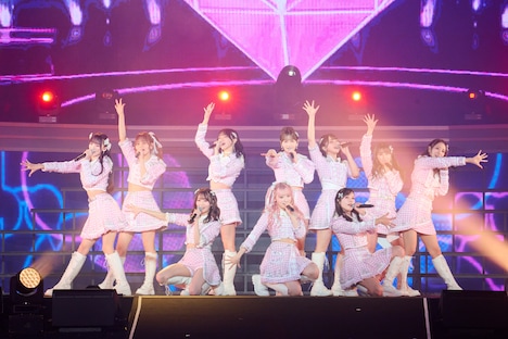 Junkiesでライブをスタートさせる＝LOVE。(c)YOANI / ソニー・ミュージックレーベルズ