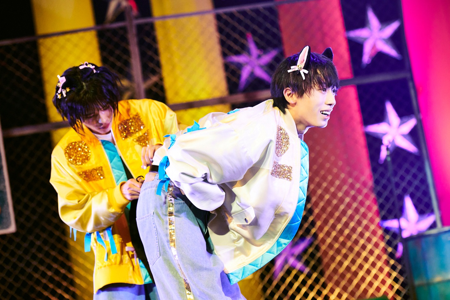 「THE SUPER FRUIT 2nd ONEMAN TOUR - Blue Fruits Tour2024 -」昭和女子大学人見記念講堂公演の様子。（撮影：上溝恭香）