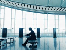 Sano ibuki「ミラーボール」ミュージックビデオより。