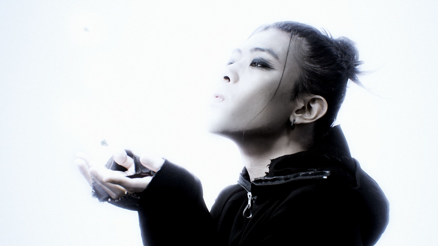 Tohji「Phenomeno」ミュージックビデオより。