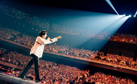 Mrs. GREEN APPLEのパフォーマンスの様子。