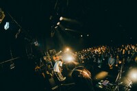 Helsinki Lambda Clubのライブの様子。（Photo by renzo masuda）