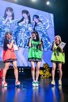 MCを務める#ババババンビ新メンバーの一ノ瀬こひな、神南りな、千星真穂（左から）。