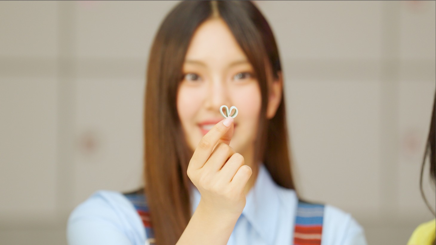 Web CM「イタガムになっちゃった！」編のビハインド映像より。