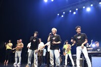 ステージに集結したゲストたち。（写真提供：B ZONE）