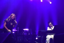 大黒摩季とハラミちゃん。（写真提供：B ZONE）