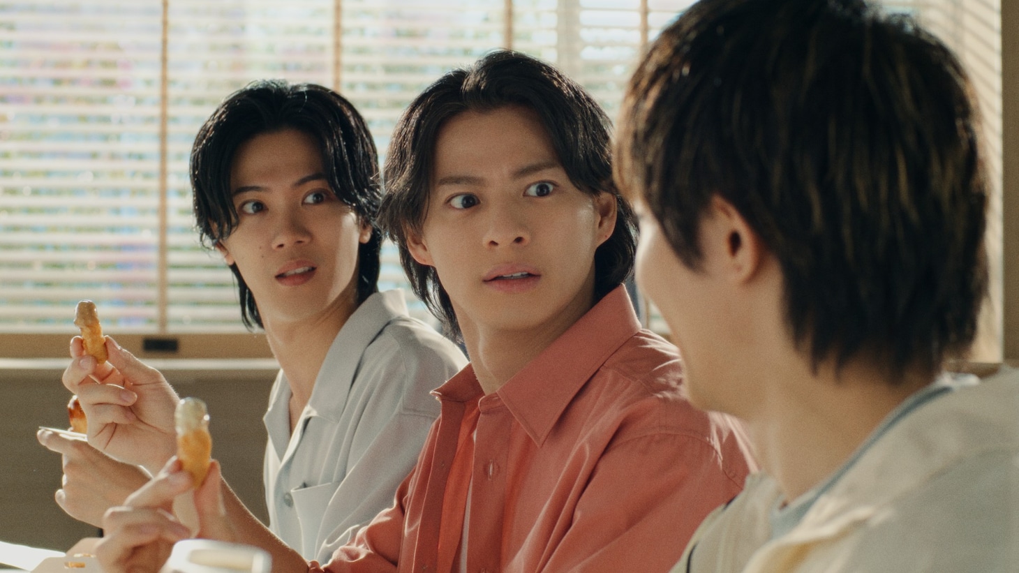 Number_iが出演するマクドナルドCM「たっぷりいこうぜ！登場」編より。