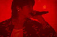 「SUGA | Agust D TOUR 'D-DAY' THE MOVIE」よりJUNG KOOK。 (c)BIGHIT MUSIC & HYBE. All Rights Reserved.