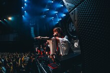 「INUWASI LIVE TOUR 2024〝狗鷲〟」ファイナル公演の様子。（撮影：真島洸）