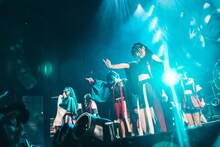 「INUWASI LIVE TOUR 2024〝狗鷲〟」ファイナル公演の様子。（撮影：真島洸）