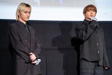 左からSKY-HI、Nissy。