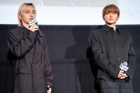 左からSKY-HI、Nissy。