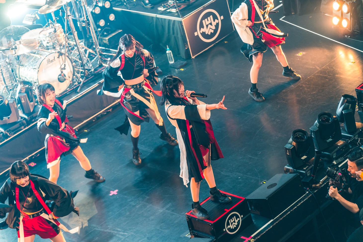 「INUWASI LIVE TOUR 2024〝狗鷲〟」ファイナル公演の様子。（撮影：真島洸）