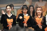 左からMOMONA、RAN、KEIKO。