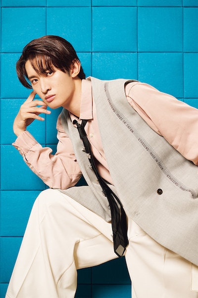 向井康二（Snow Man）(c)小学館 / 女性セブン（撮影：長田克也［aosora］）