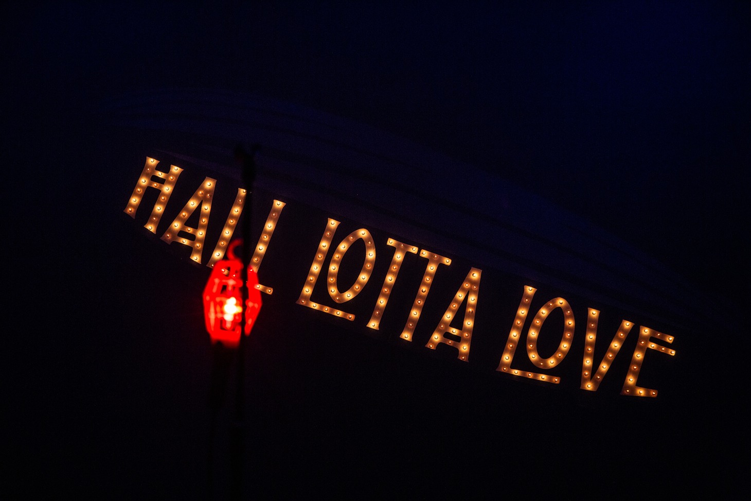 「EGO-WRAPPIN' live tour“HALL LOTTA LOVE ～ホールに溢れる愛を～”」の様子。