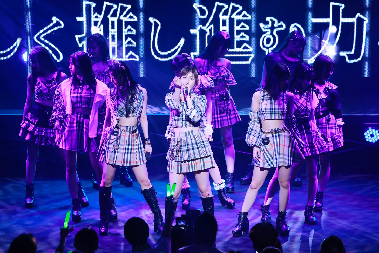「Juice=Juice Concert Tour 2024 1-LINE」4月20日公演の様子。
