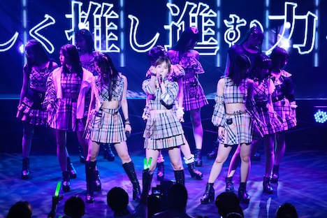 「Juice=Juice Concert Tour 2024 1-LINE」4月20日公演の様子。