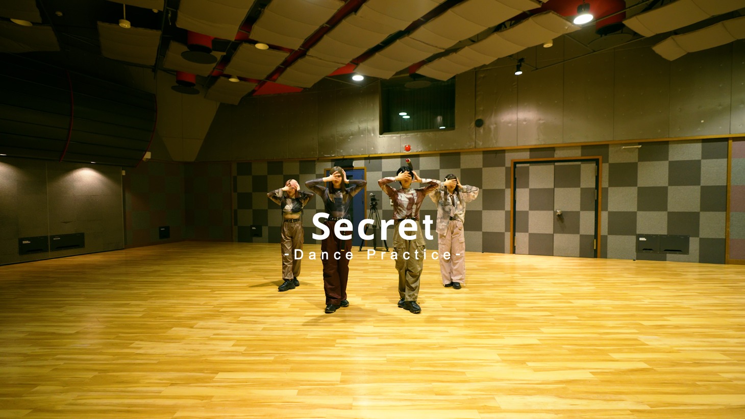 AMEFURASSHI「Secret」ダンスプラクティス映像より。