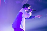 片岡健太（Vo, G）（撮影：後藤壮太郎）