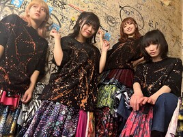 カイジューバイミー×naokitomizukaコラボTシャツ発売、新作ミニアルバムにちなんだブリーチ加工