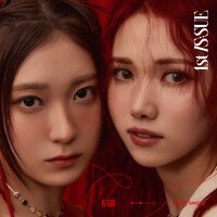 IS:SUE「1st IS:SUE」初回限定盤Aジャケット (c)LAPONE GIRLS