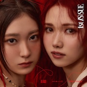 IS:SUE「1st IS:SUE」初回限定盤Aジャケット (c)LAPONE GIRLS
