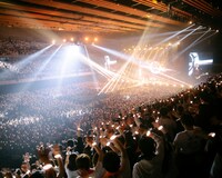 「BUMP OF CHICKEN TOUR ホームシック衛星2024」4月24日公演の様子。