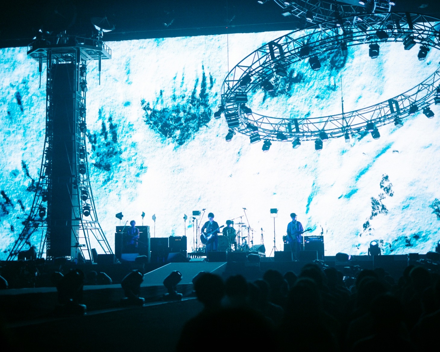 BUMP OF CHICKEN