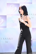 退場するMOMO(TWICE)。