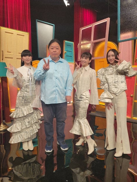 Perfumeと伊集院光。（写真提供：NHK）