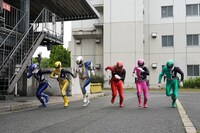 「特捜戦隊デカレンジャー20th ファイヤーボール・ブースター」場面カット