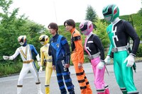 「特捜戦隊デカレンジャー20th ファイヤーボール・ブースター」場面カット