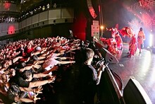 「カイジューバイミーONEMAN『怪獣爛漫』 」の様子。