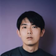 折坂悠太を「ユリイカ」で特集 KID FRESINO、後藤正文、松井文、あだち麗三郎、寺尾紗穂ら参加