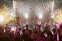 「カイジューバイミーONEMAN『怪獣爛漫』」の様子。（撮影：粂井健太）