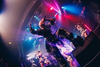 「キングサリ 2nd Anniversary LIVE『Walpurgis』」の様子。（撮影：真島洸）