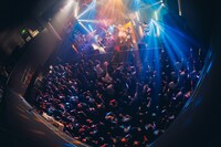 「キングサリ 2nd Anniversary LIVE『Walpurgis』」の様子。（撮影：真島洸）