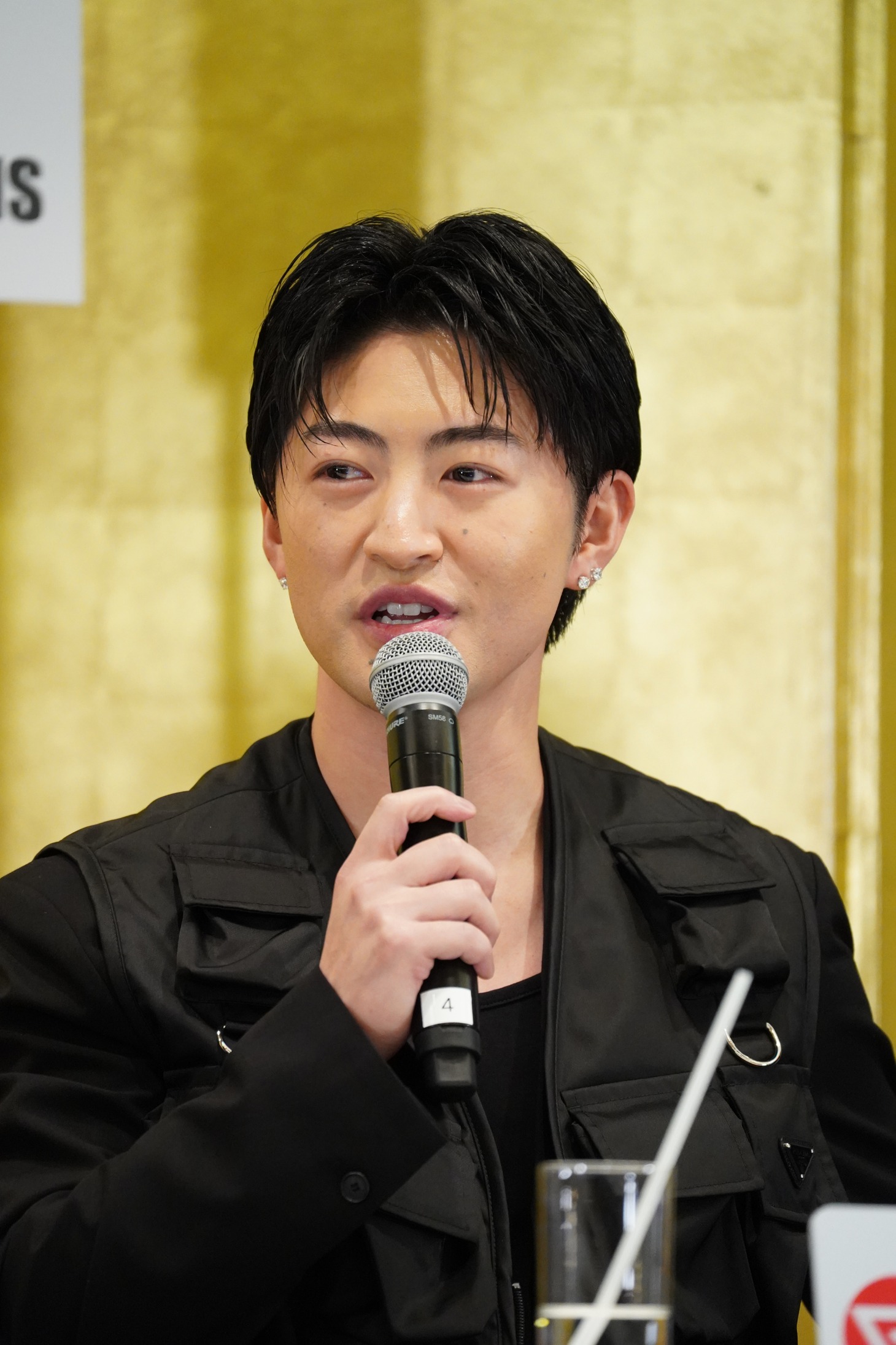 佐野玲於
