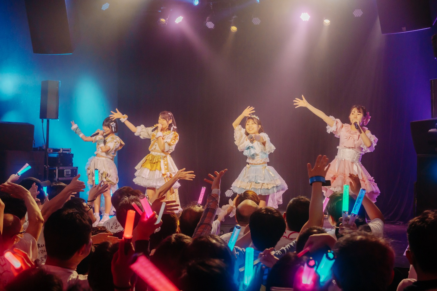 NoelliL「七瀬美優、雪梨冴愛卒業公演 ～8年の軌跡～」の様子。