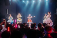 NoelliL「七瀬美優、雪梨冴愛卒業公演 ～8年の軌跡～」の様子。