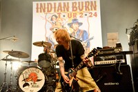 横山健（G, Vo / Ken Yokoyama）（撮影：半田安政）