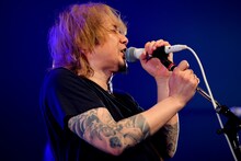 横山健（G, Vo / Ken Yokoyama）（撮影：半田安政）