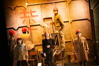 「山本試験紙 vol.2『ピクトグラム』」のワンシーン。（撮影：水津惣一郎）