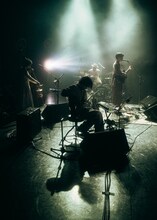 「折坂悠太 ツアー2024 あいず」最終公演の様子。（Photo by Yukitaka Amamiya）