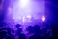 「折坂悠太 ツアー2024 あいず」最終公演の様子。（Photo by Yukitaka Amamiya）