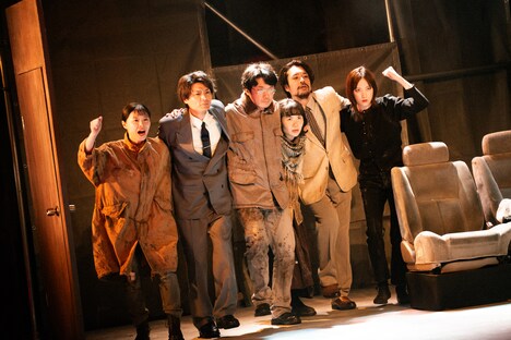 「山本試験紙 vol.2『ピクトグラム』」のワンシーン。(撮影:水津惣一郎)