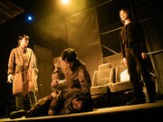 「山本試験紙 vol.2『ピクトグラム』」のワンシーン。(撮影:水津惣一郎)