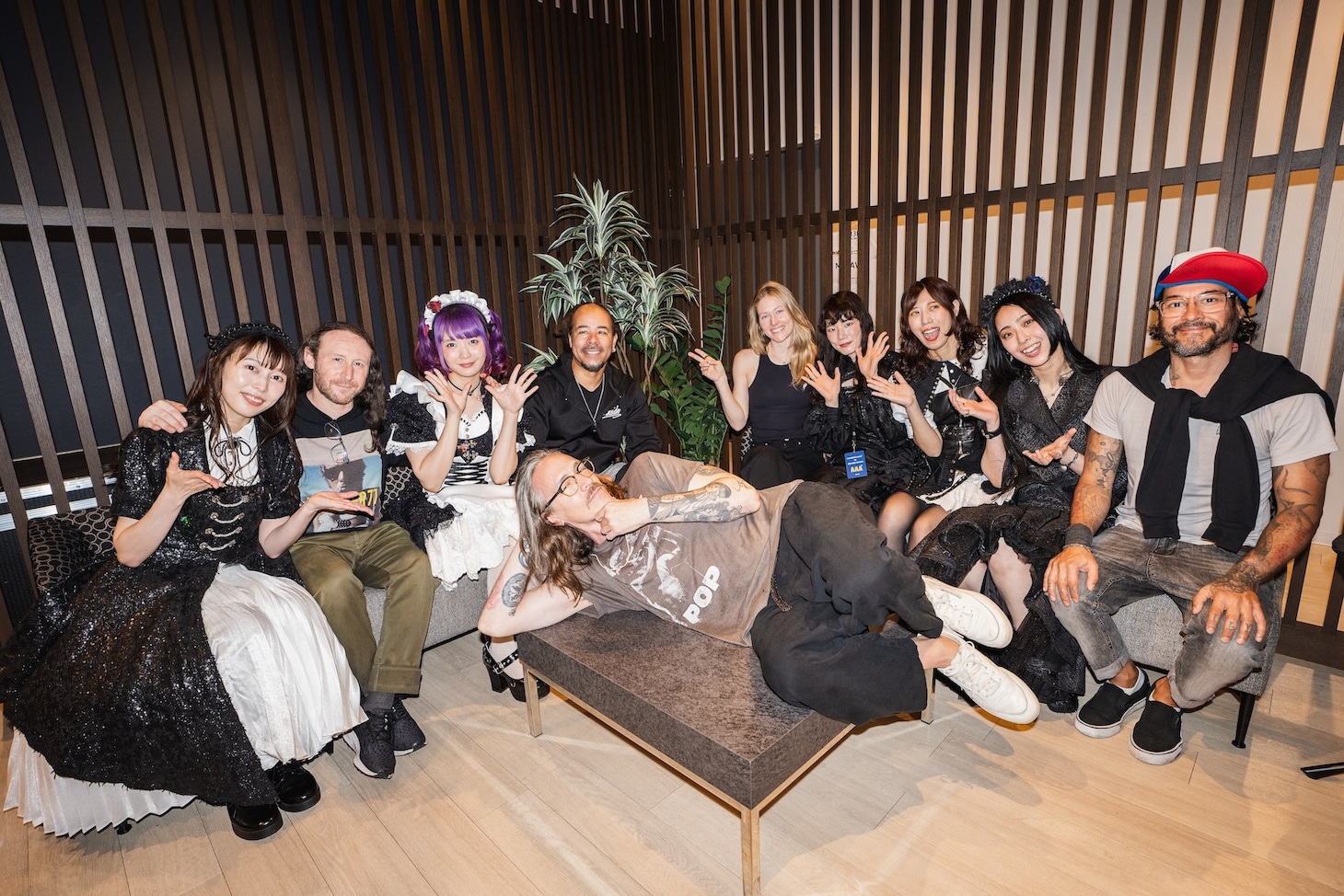 BAND-MAIDとIncubus。